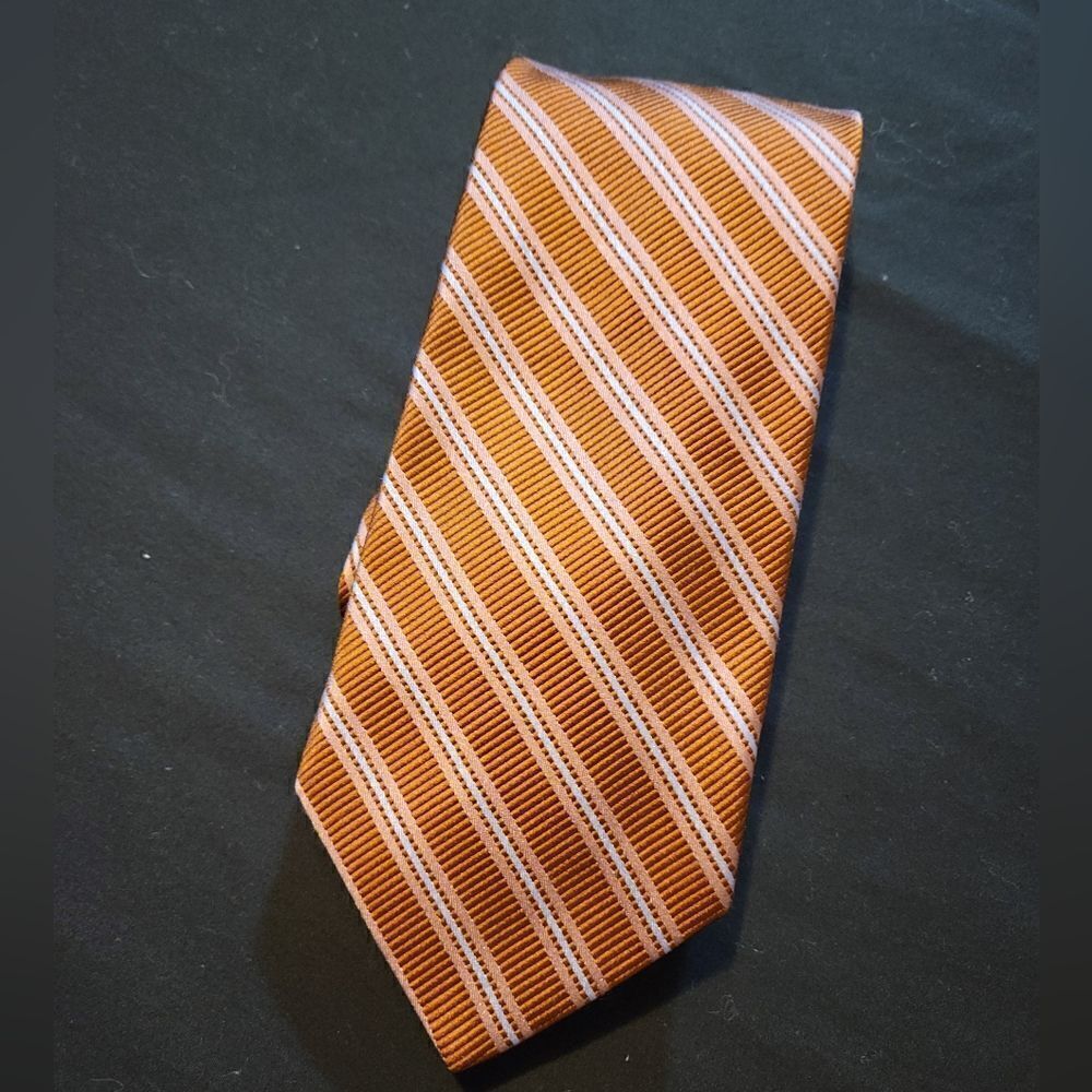 Hart Schaffner Marx tie - Picture 3 of 6